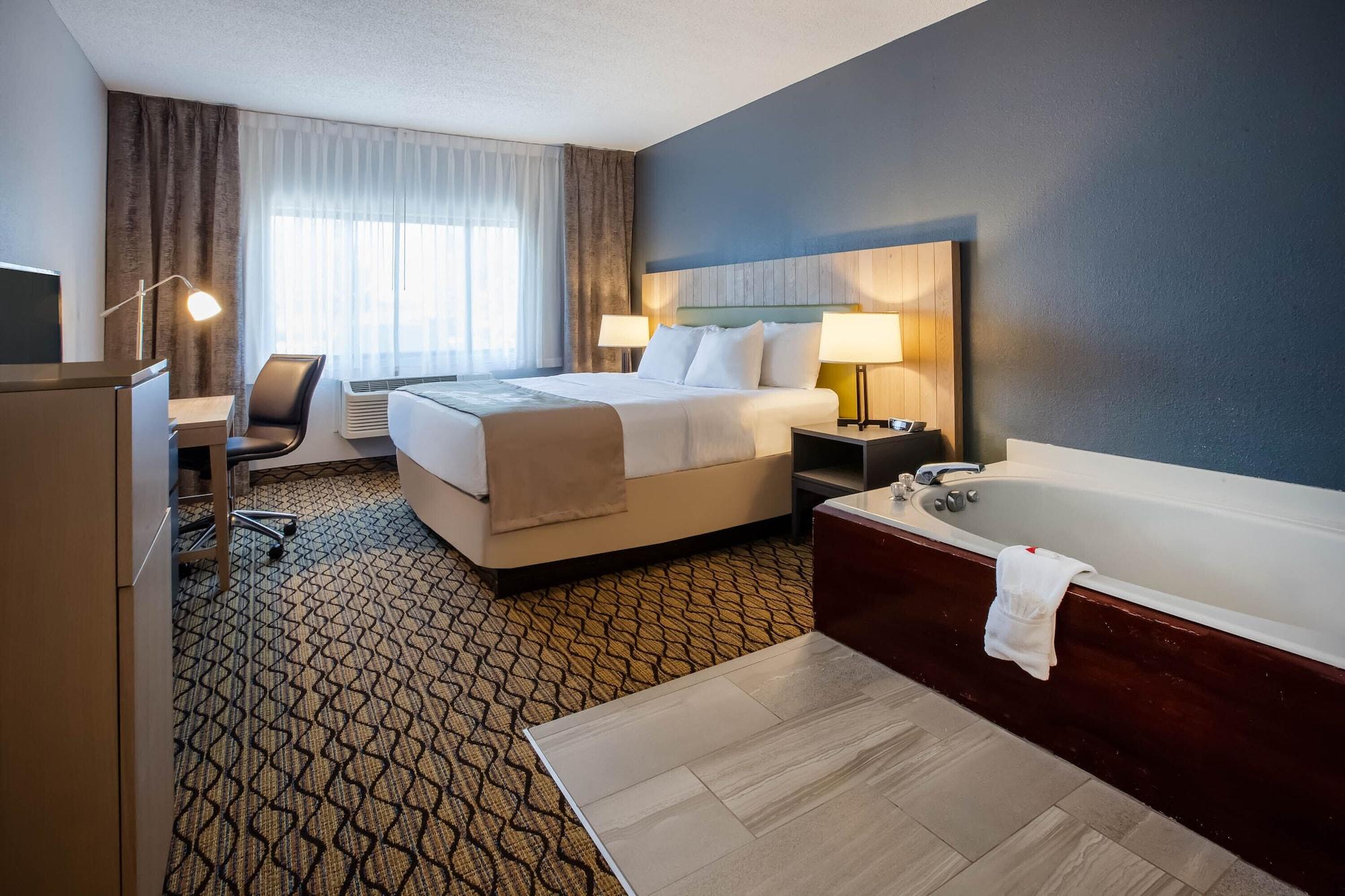 Days Inn & Suites By Wyndham Rochester Hills Mi Exterior photo
